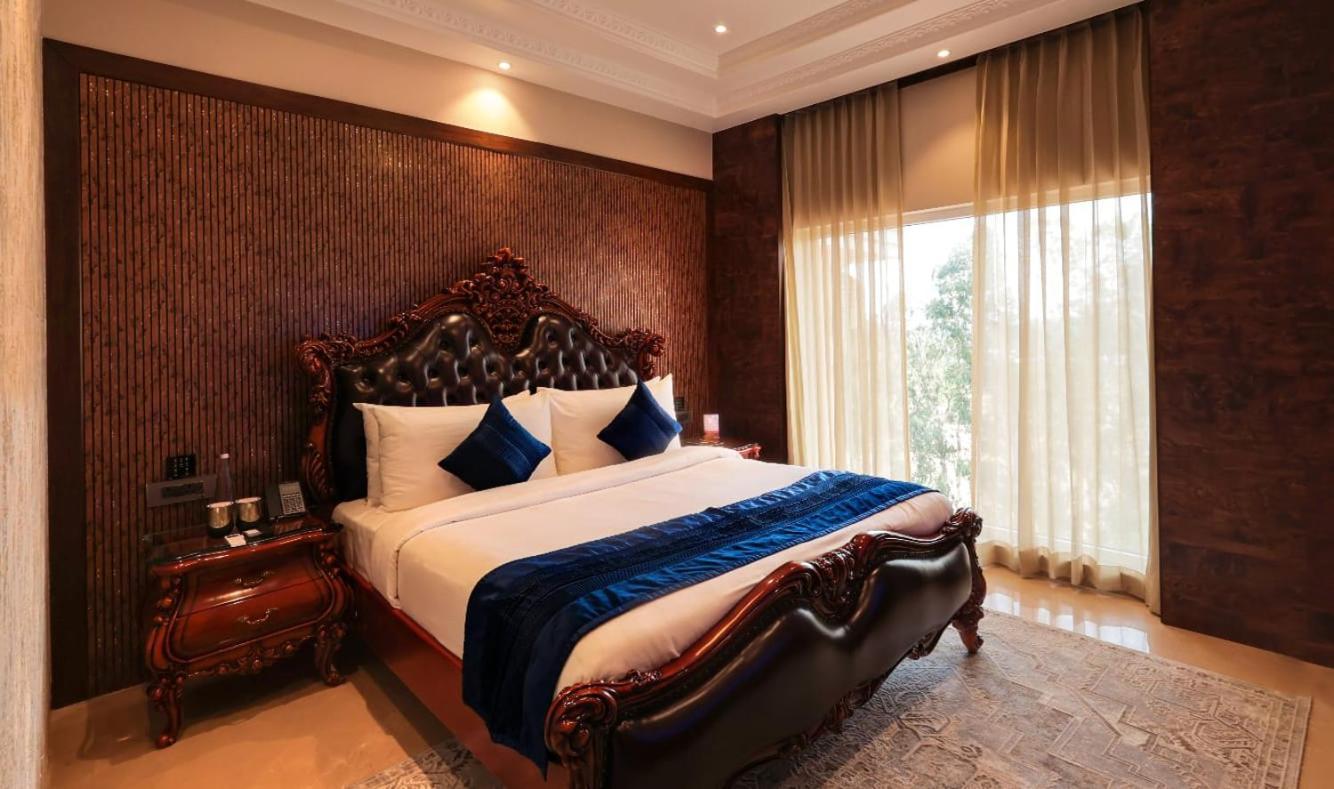 Hukam'S Lalit Mahal - Hotel Convention Club Raipur  Exterior photo